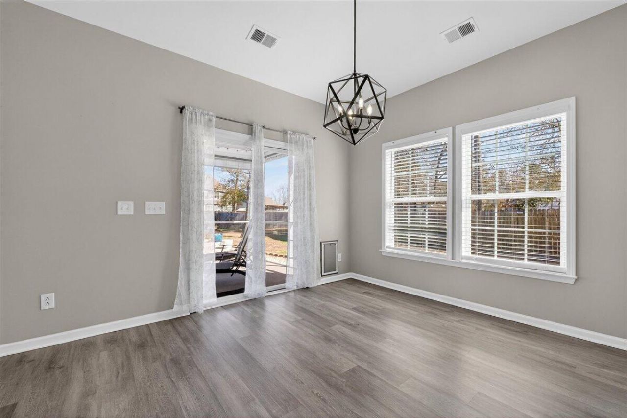 1902 Wild Indigo Way Photo 17