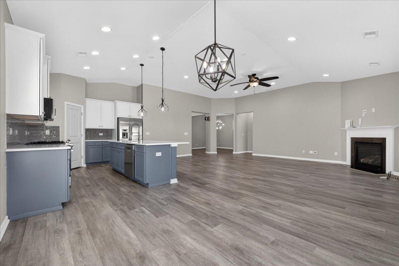 1902 Wild Indigo Way Photo 18