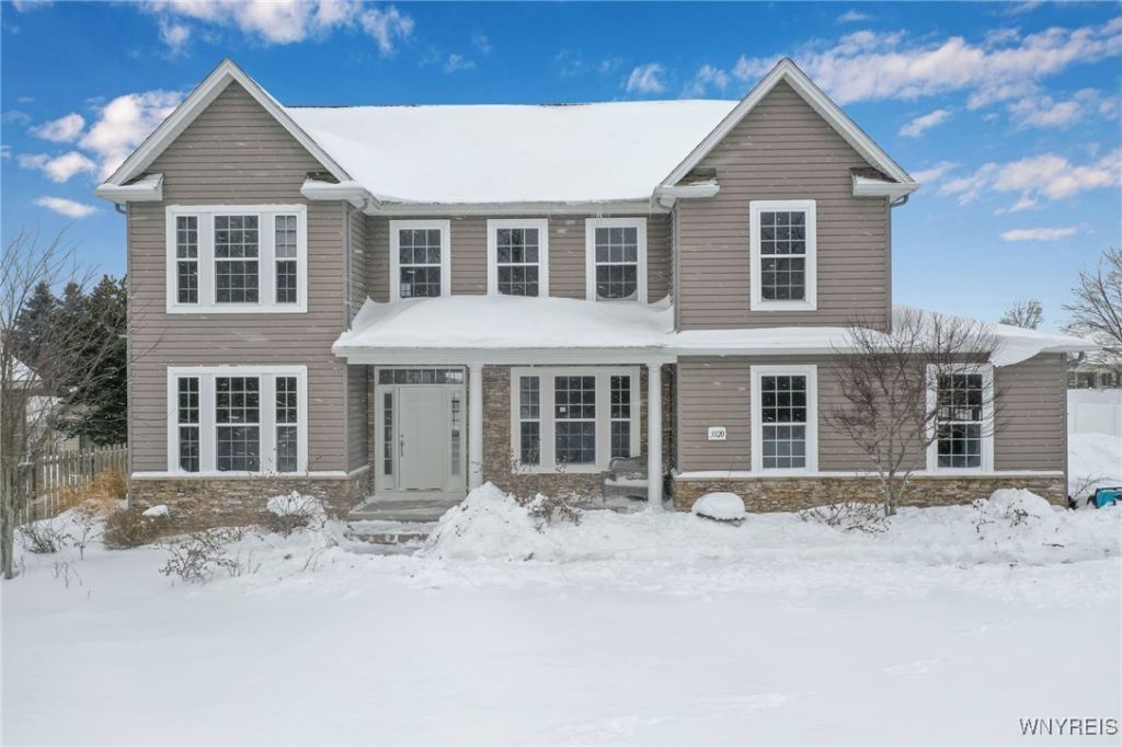 3320 E River Road, Grand Island, NY 14072 Main Photo