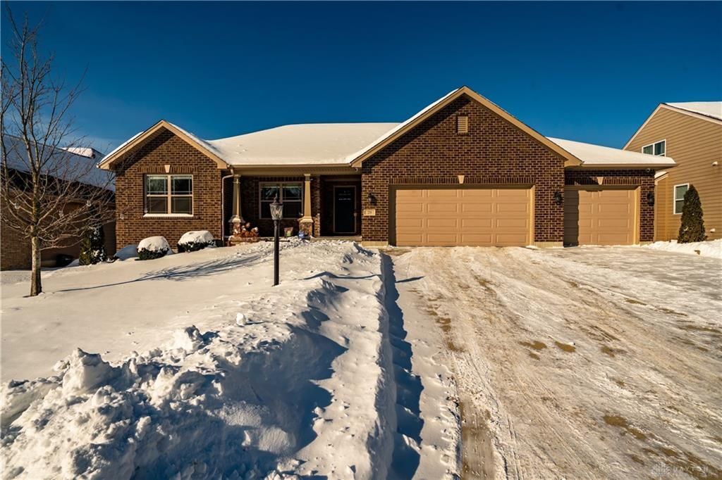 29 Louise Drive, Springboro, OH 45066 Main Photo