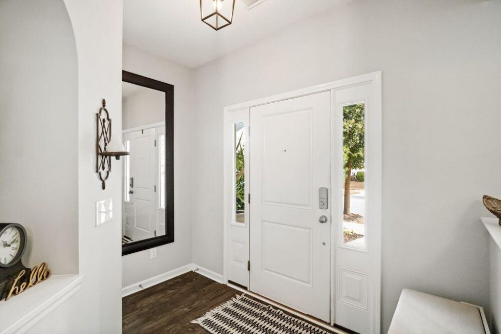 1717 Emmets Road Photo 10