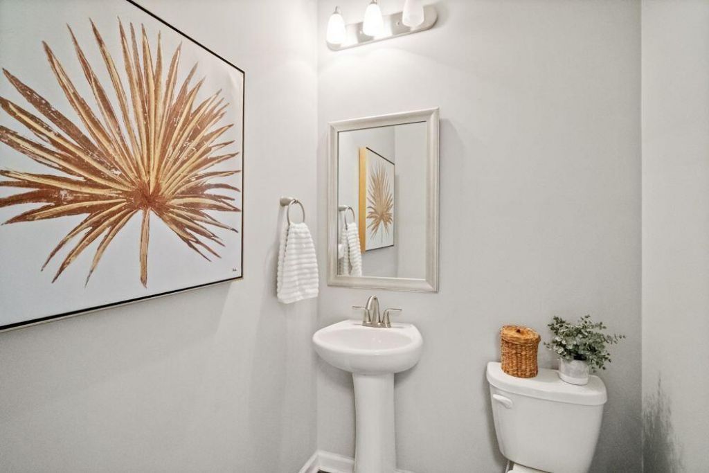 1717 Emmets Road Photo 13