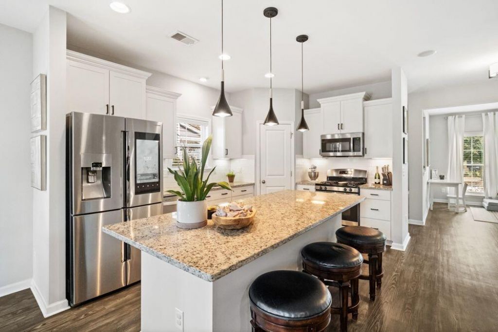 1717 Emmets Road Photo 16