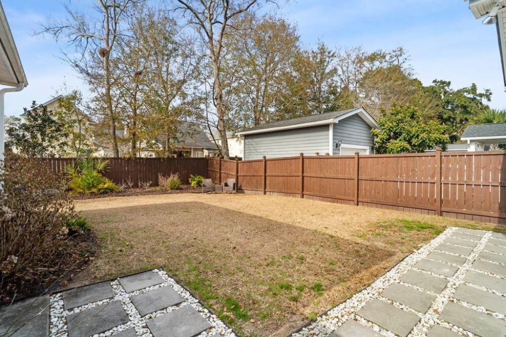 1717 Emmets Road Photo 36