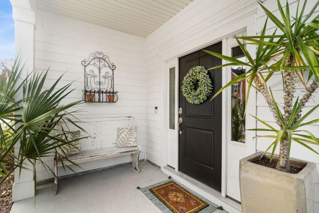 1717 Emmets Road Photo 8