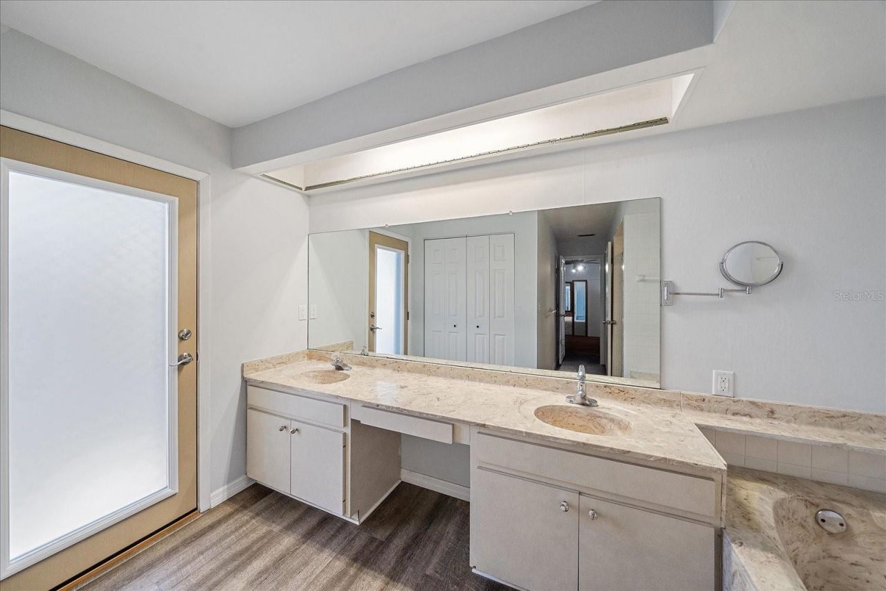 3601 Egerton Circle, Sarasota, FL 34233 Photo