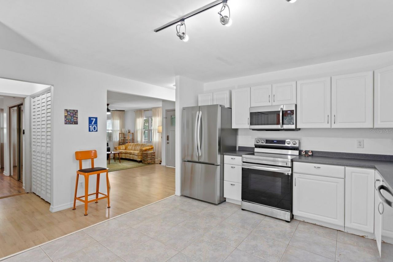 710 34th Avenue S, Saint Petersburg, FL 33705 Photo