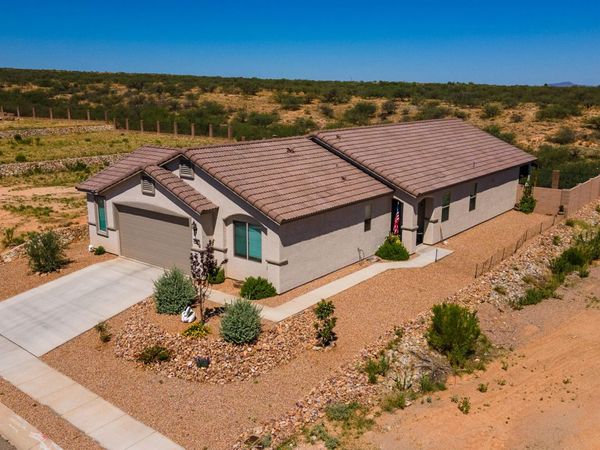 955 S Stalactites Circle, Benson, AZ 85602