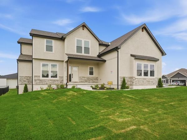 8415 NW 90th Street, Kansas City, MO 64153