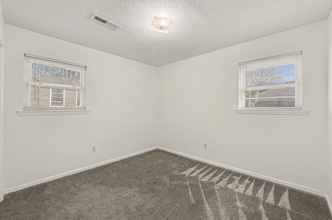 1932 Sunnyvale Avenue Photo 13