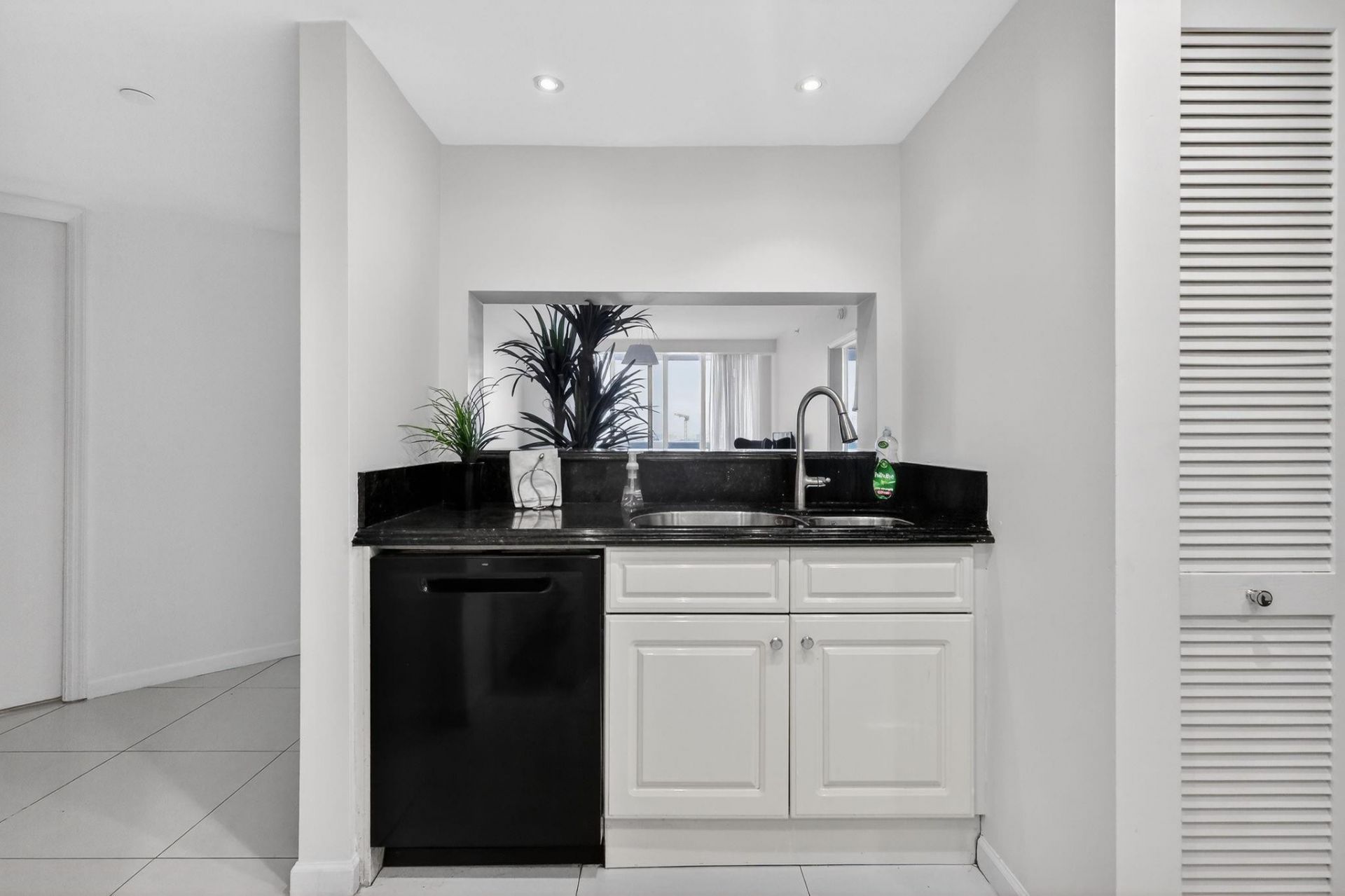 9595 Collins Avenue, Unit N-8f, Surfside, FL 33154 Photo