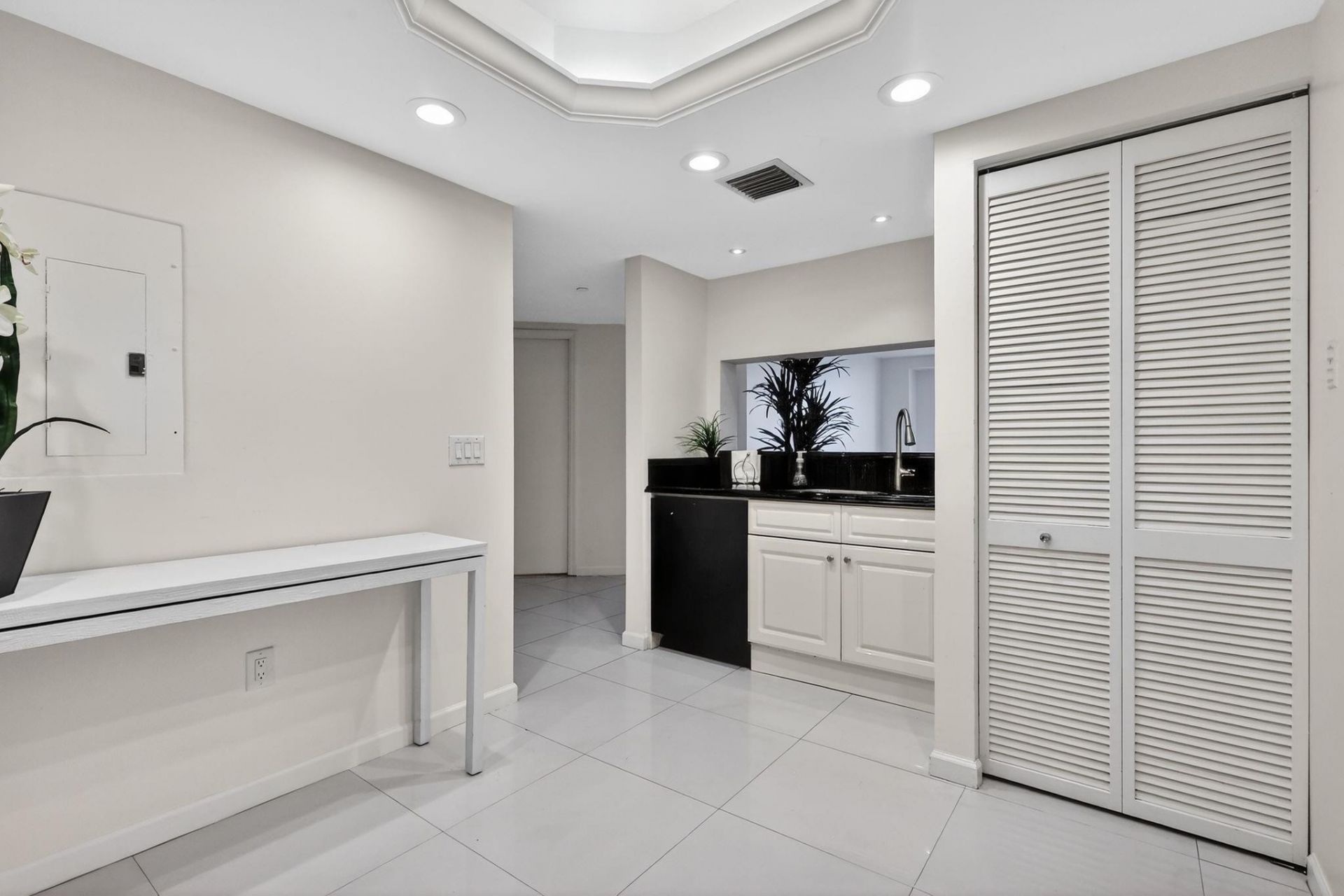 9595 Collins Avenue, Unit N-8f, Surfside, FL 33154 Photo