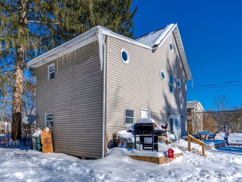 5213 Ridge Avenue SE, Canton, OH 44707 Photo 2