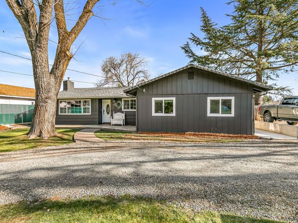 3065 Griffin Creek Road, Medford, OR 97501