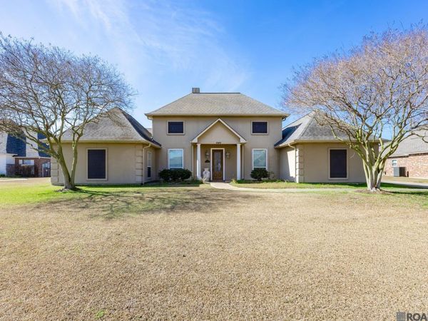 6419 Pelican Crossing Dr, Gonzales, LA 70737
