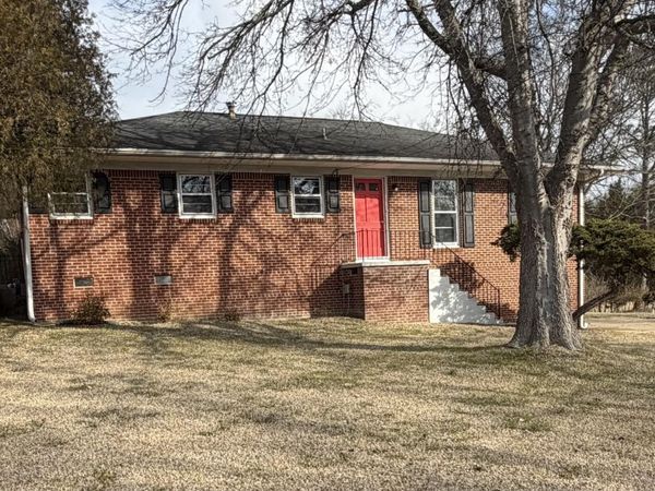 920 Eisenhower Dr., Tupelo, MS 38801