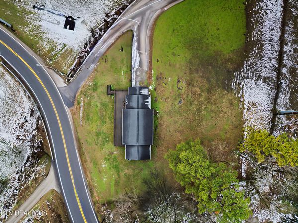 3002 Highway 61 E, Luttrell, TN 37779