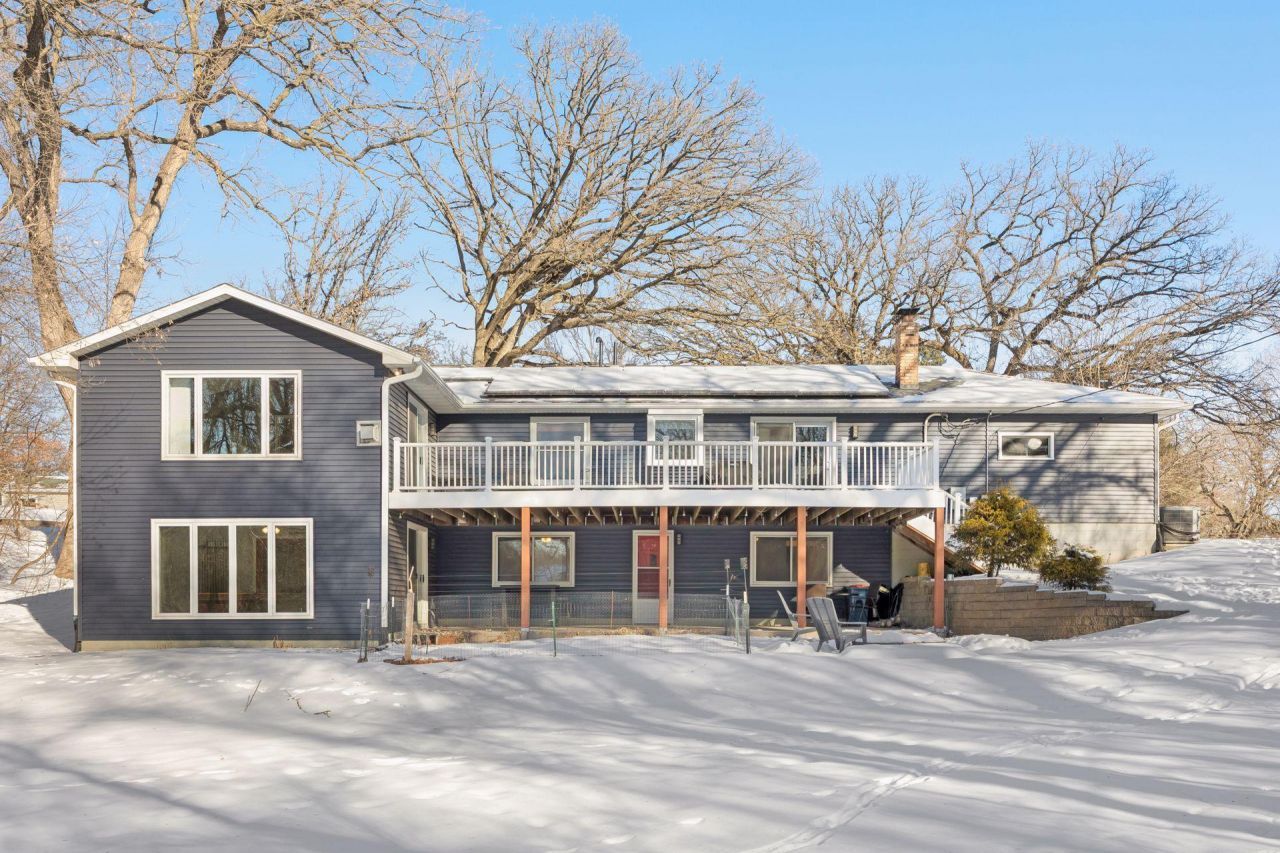 16633 Temple Drive N, Minnetonka, MN 55345 Main Photo