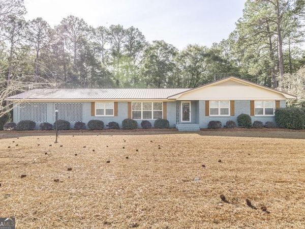 19 Mansfield Drive, Hawkinsville, GA 31036