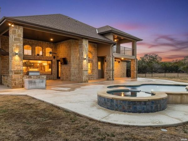 432 Redland Dr, Spring Branch, TX 78070