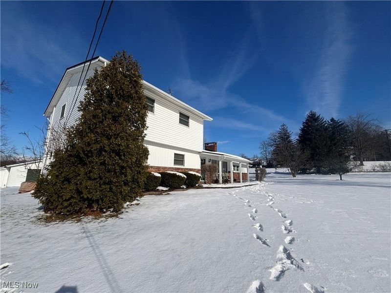 10548 Briar Hill Drive, Kirtland, OH 44094 Photo 2