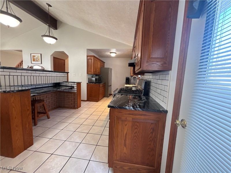 10548 Briar Hill Drive, Kirtland, OH 44094 Photo 5