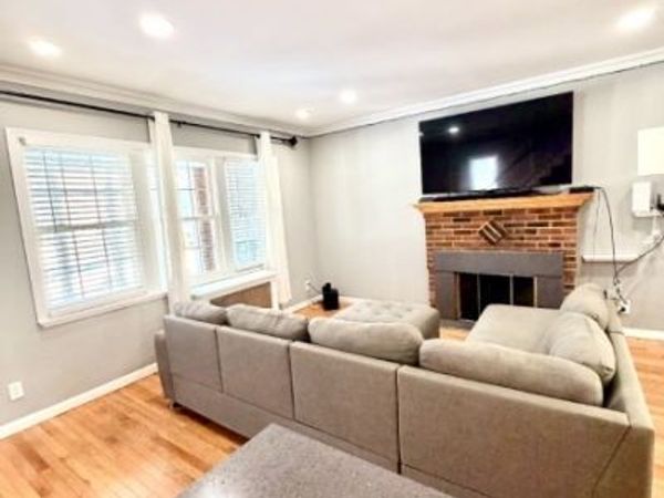 40 Stuyvesant Rd, Teaneck, NJ 07666