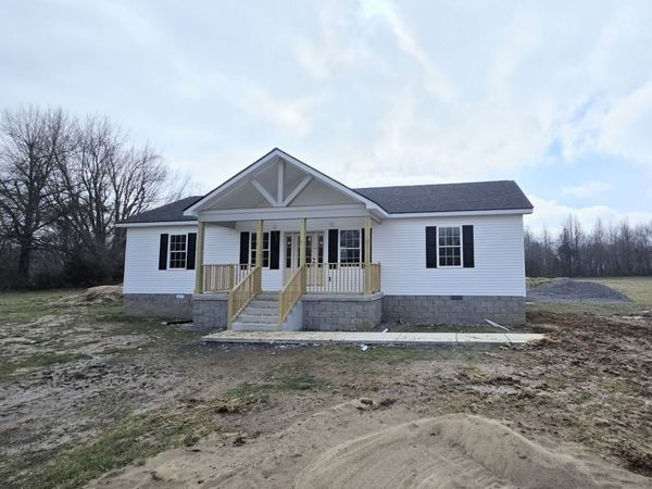 5050 Dickens Hill Rd, Bradyville, TN 37026