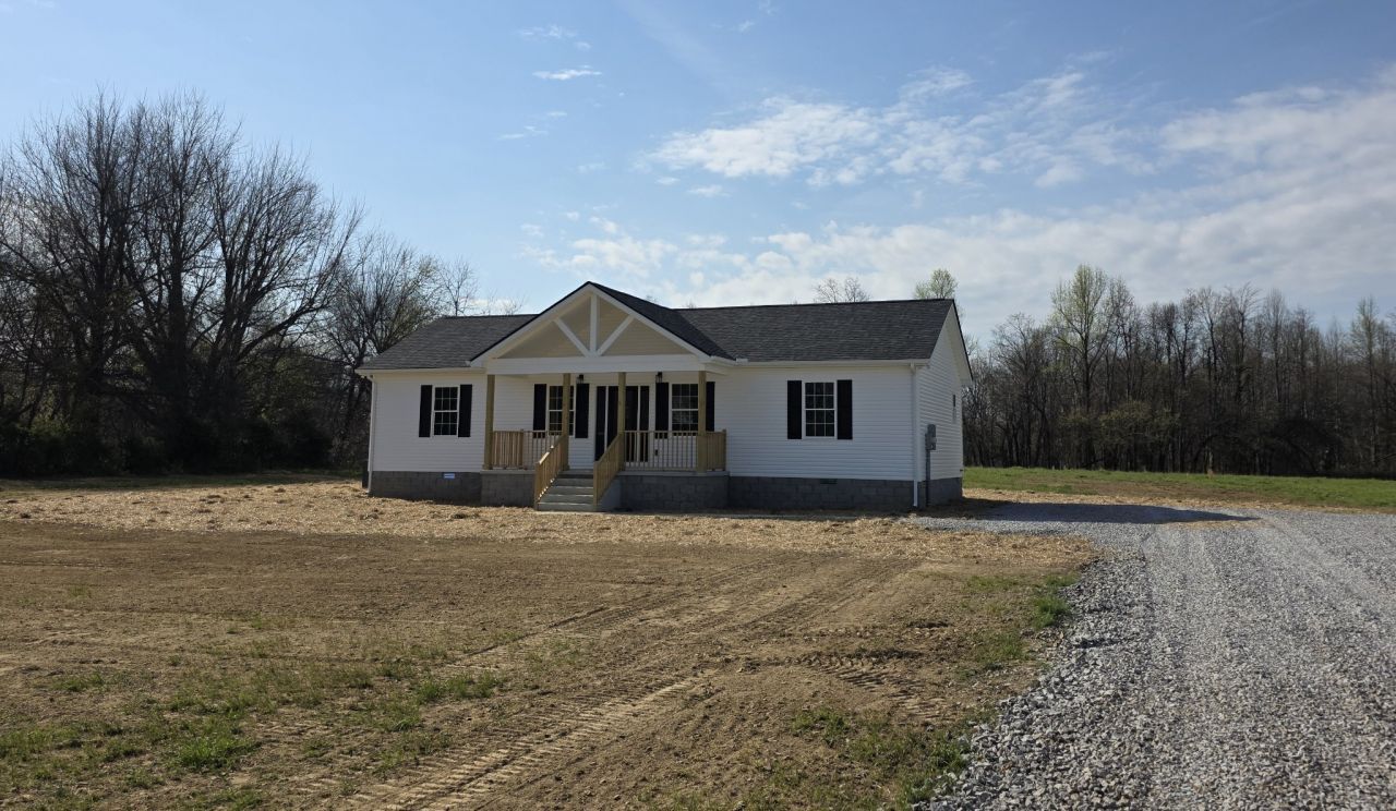 5050 Dickens Hill Rd, Bradyville, TN 37026 Main Photo