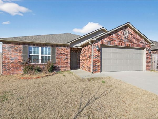 6804 Whitmarsh Road, Bentonville, AR 72713