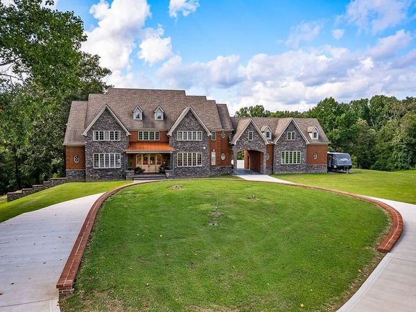 1755 Bunker Hill Rd, Cookeville, TN 38506