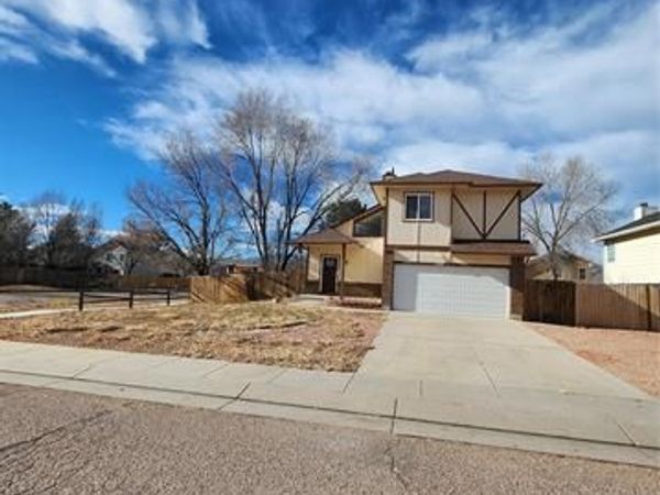 548 Lindstrom Drive, Colorado Springs, CO 80911