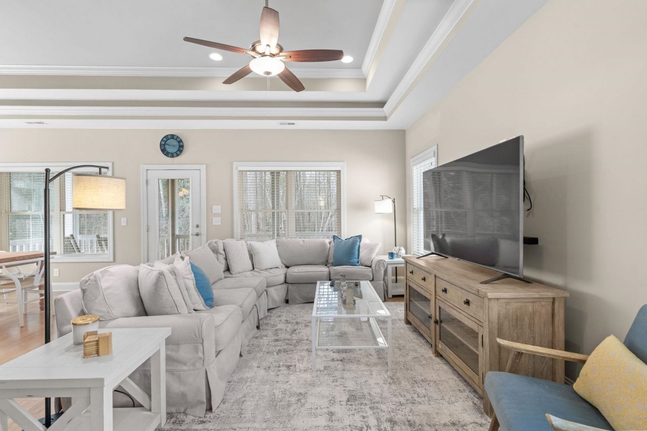 214 Crane Dr. Photo 5