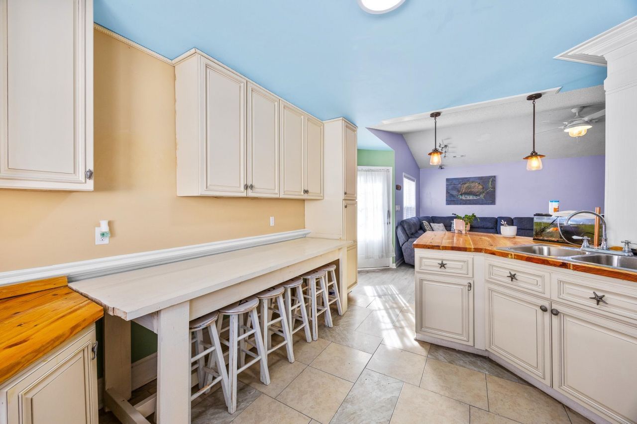 1376 Tranquility Ln. Photo 17