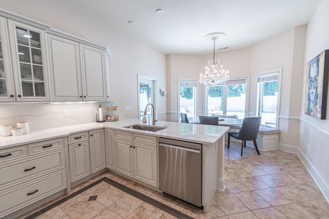 616 Edgecreek Dr. Photo 12