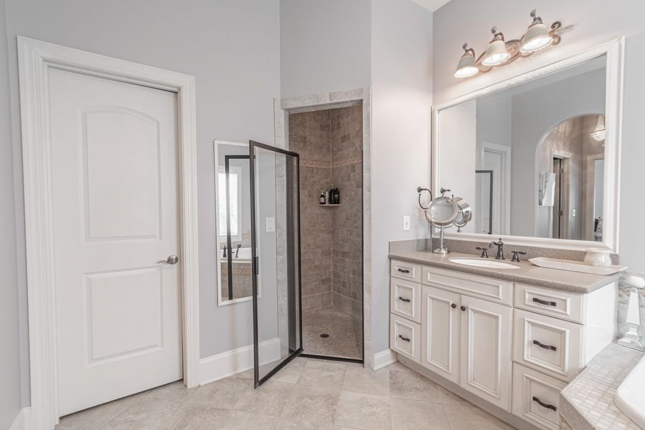 616 Edgecreek Dr. Photo 19