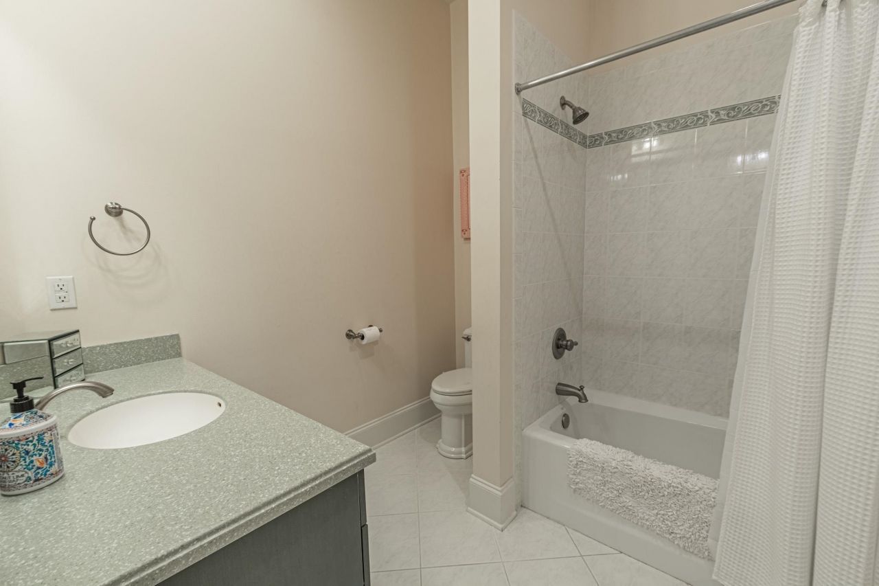 616 Edgecreek Dr. Photo 27