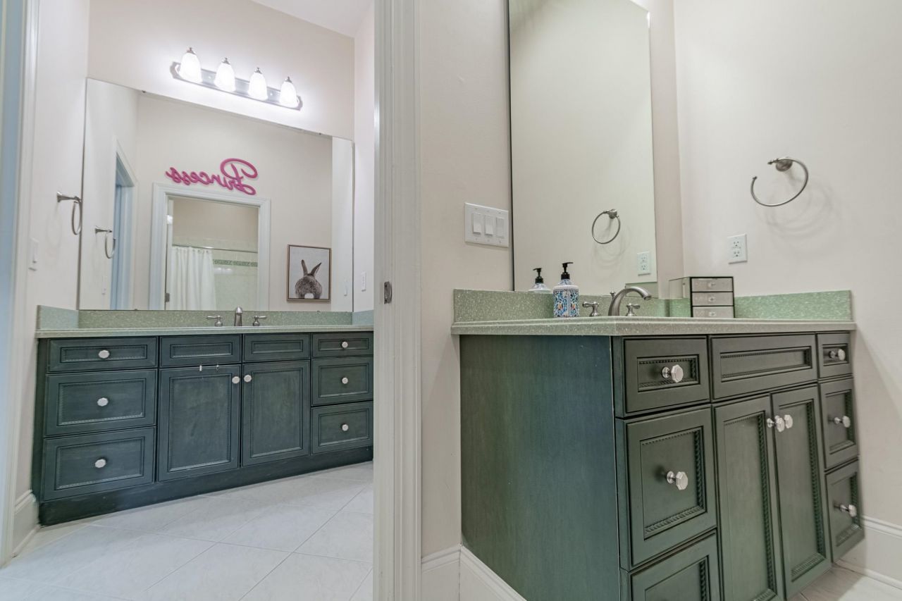 616 Edgecreek Dr. Photo 28