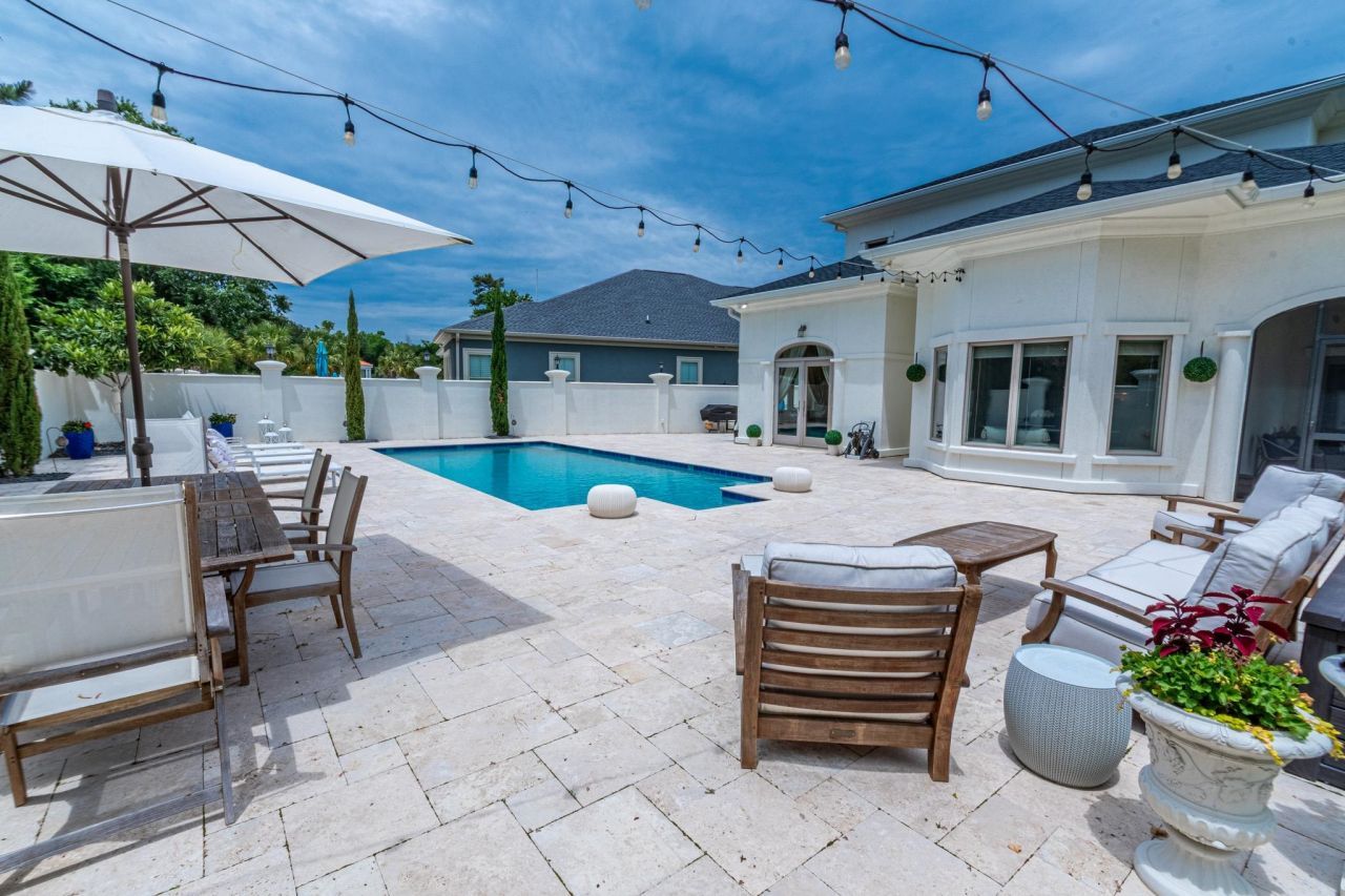 616 Edgecreek Dr. Photo 32