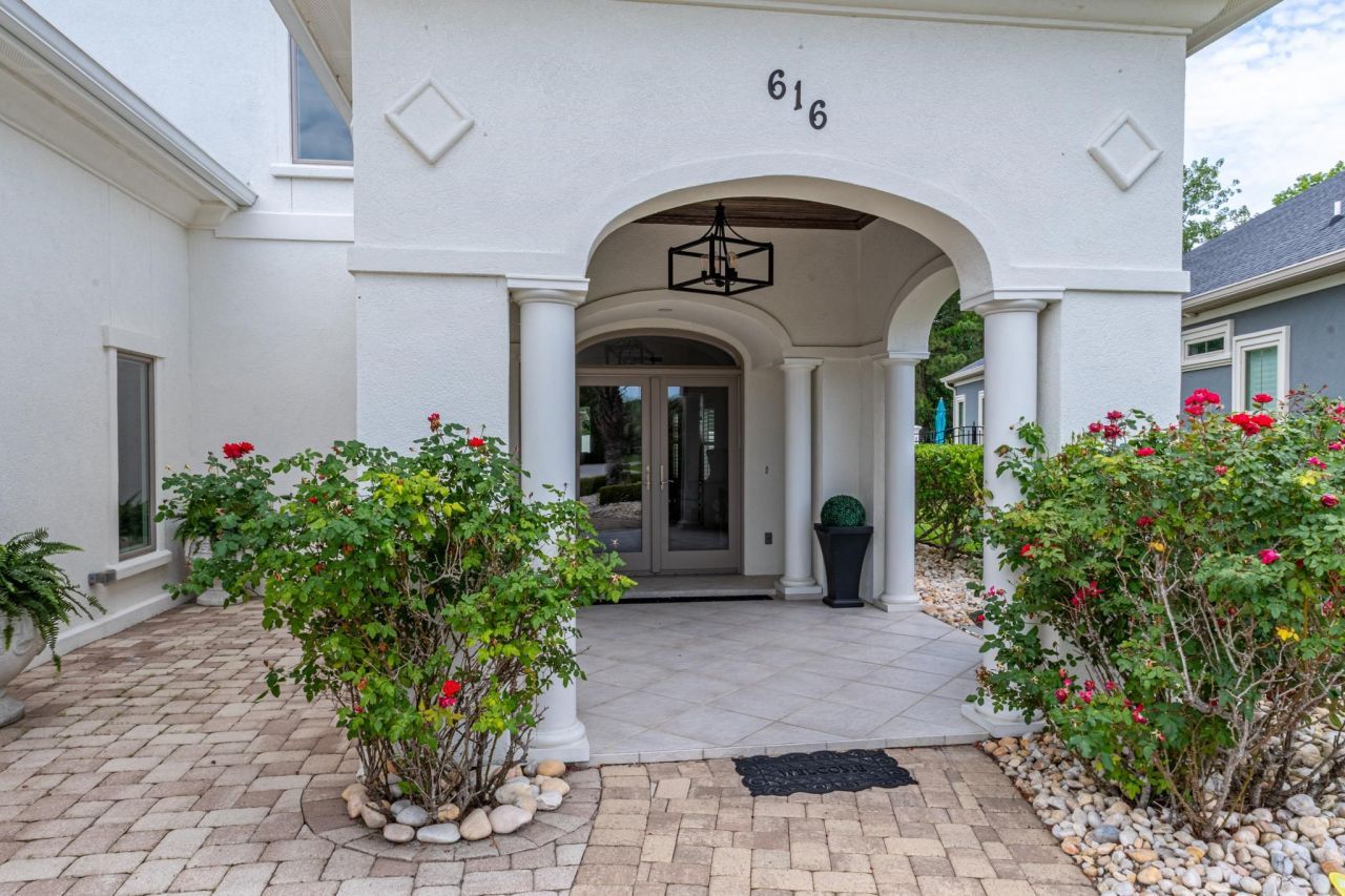 616 Edgecreek Dr. Photo 7