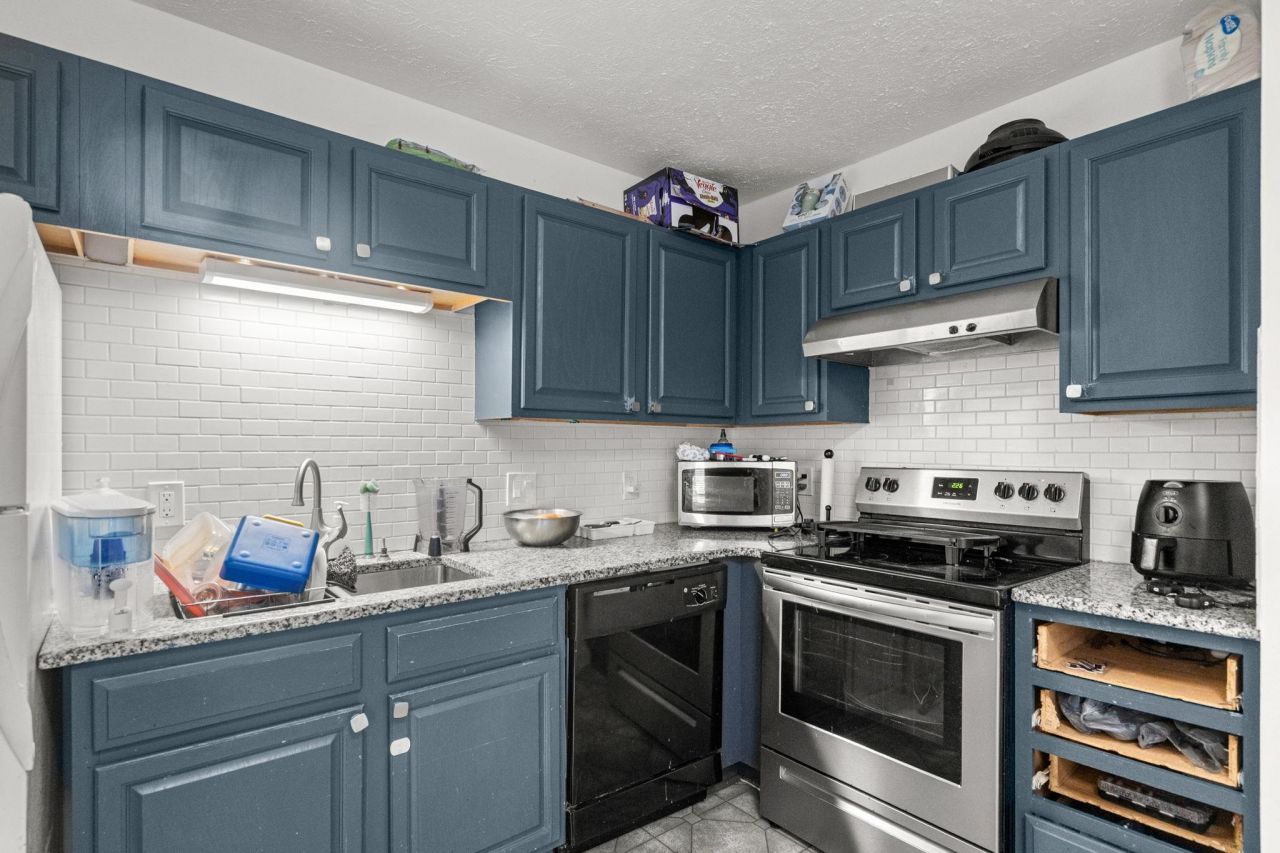 4520 Tarpon Bay Rd.  Photo 16