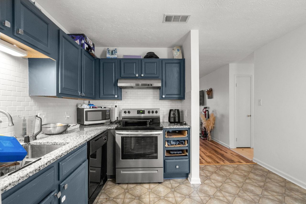 4520 Tarpon Bay Rd.  Photo 18