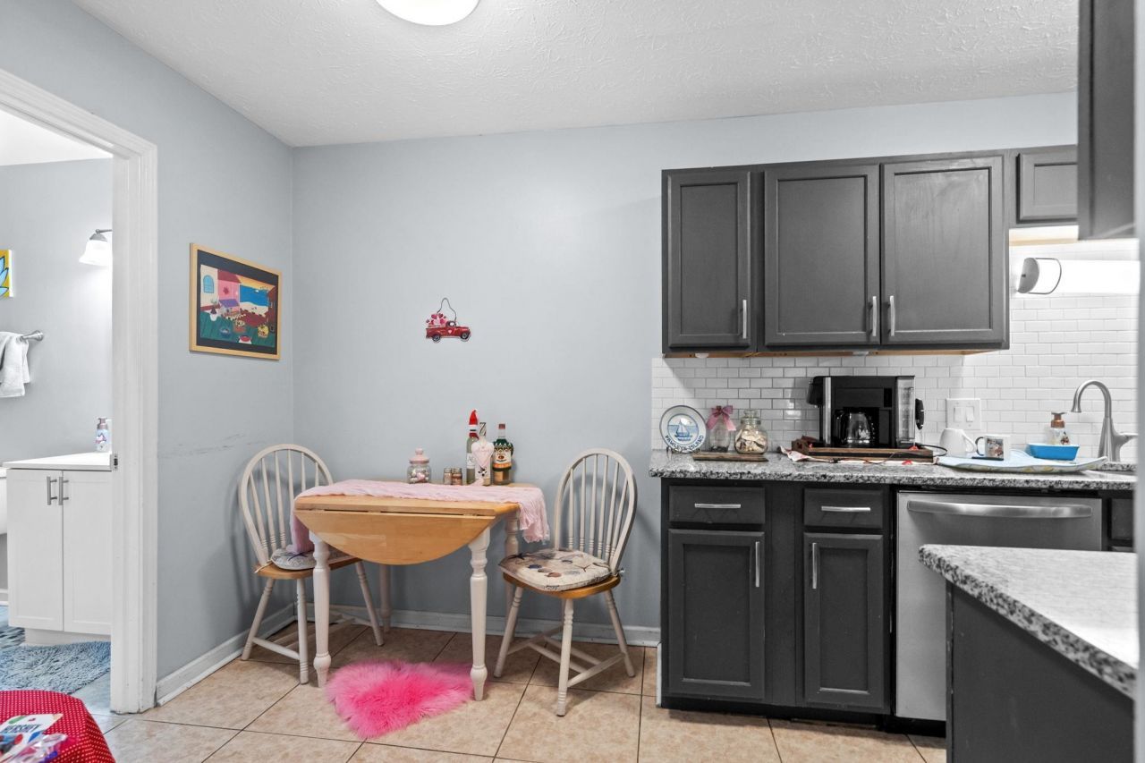 4520 Tarpon Bay Rd.  Photo 31