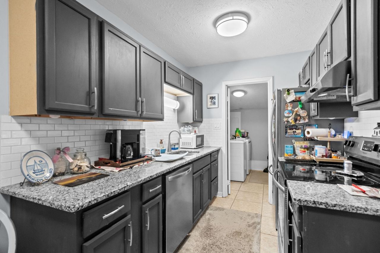 4520 Tarpon Bay Rd.  Photo 32