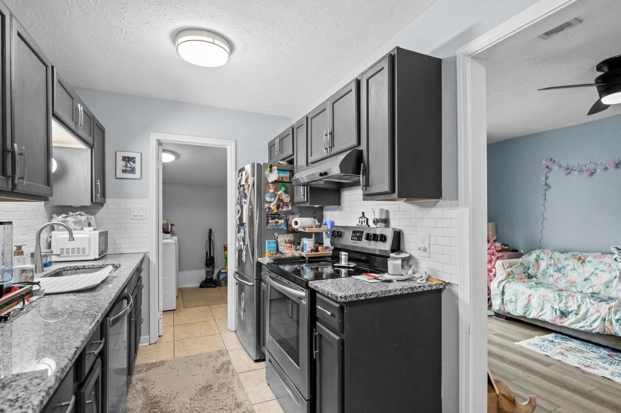 4520 Tarpon Bay Rd.  Photo 33