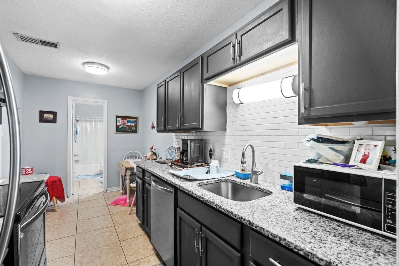 4520 Tarpon Bay Rd.  Photo 34