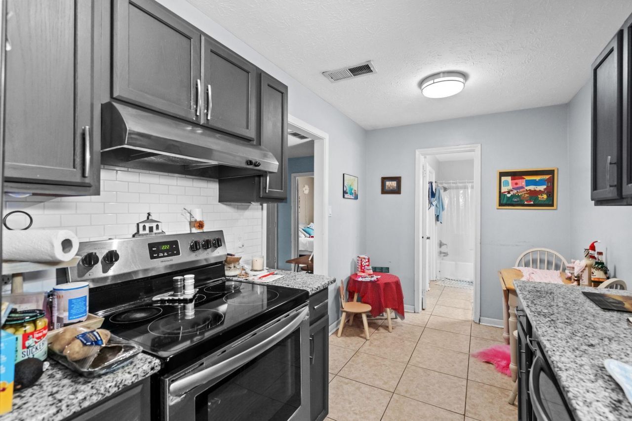 4520 Tarpon Bay Rd.  Photo 35