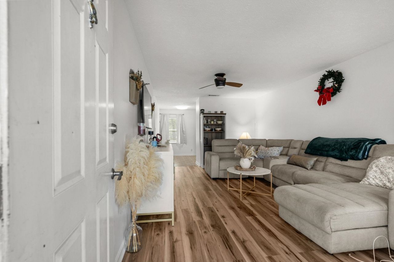 4520 Tarpon Bay Rd.  Photo 8