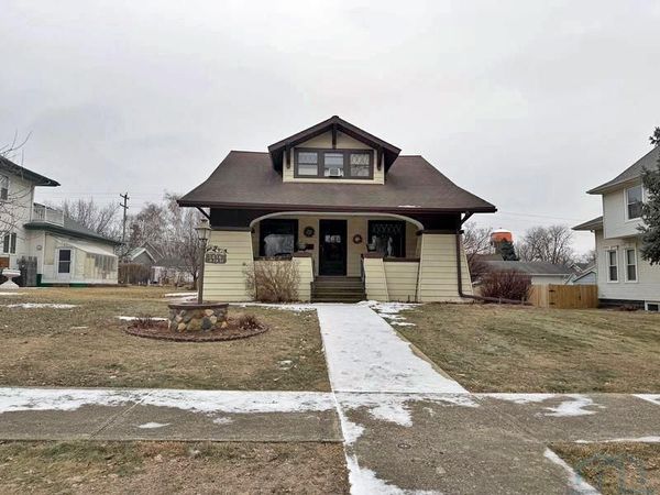 1016 9th Street, Sheldon, IA 51201