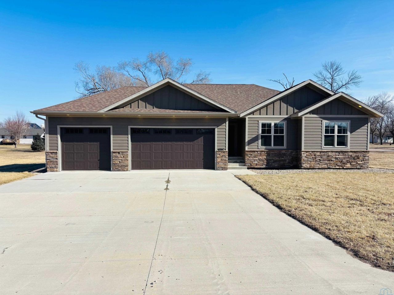 2500 AVENUE B Hawarden, IA 51023